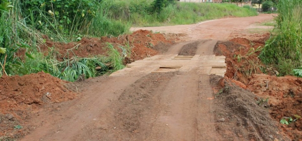 Ponte da Rua Boa Vista é reconstruída pela prefeitura de Juara,