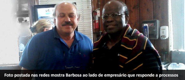 Petistas atacam Barbosa por foto com foragido