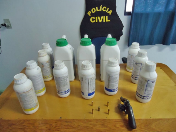 Polcia Civil apreende em Tabapor produto falsificado para combater praga em lavoura