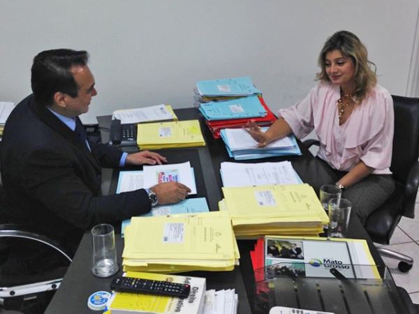 Luciane Bezerra visita Defensor Pblico-Geral