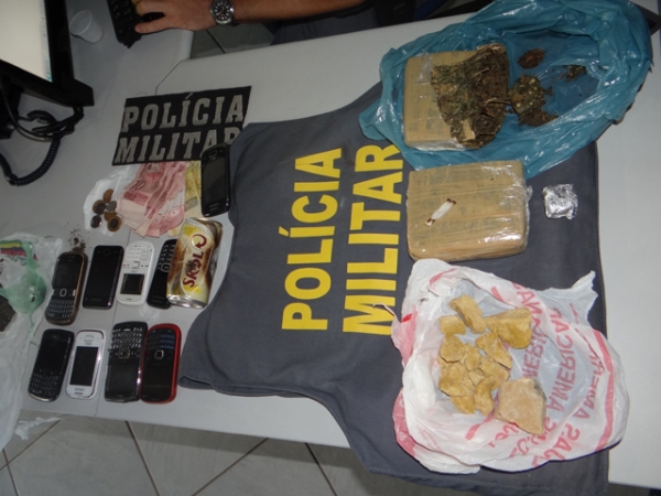 PM de Juara prende 07 envolvidos com trfico de drogas que vinham no nibus de Sinop.