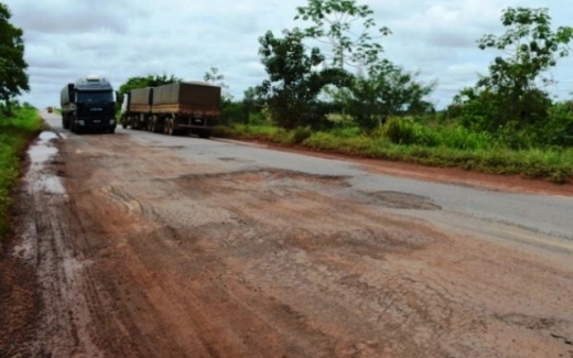 MT enfrenta caos rodovirios e perdas de R$ 500 milhes; cansados, movimento fechar BR