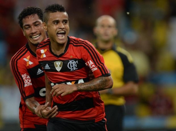 Flamengo faz 3 na Cabofriense e encaminha vaga  final