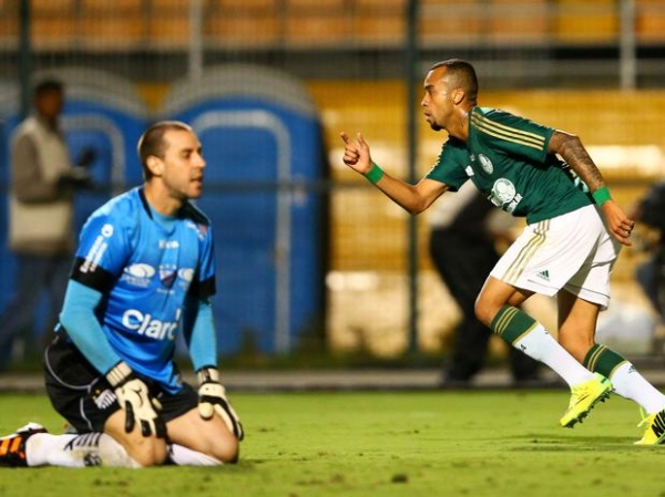 Sem sustos, Palmeiras bate Bragantino e pega Ituano em semi