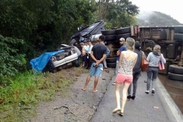 Acidente perto de Cceres mata trs da mesma famlia