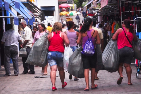 Procon Estadual alerta consumidores sobre cuidados ao comprar presentes